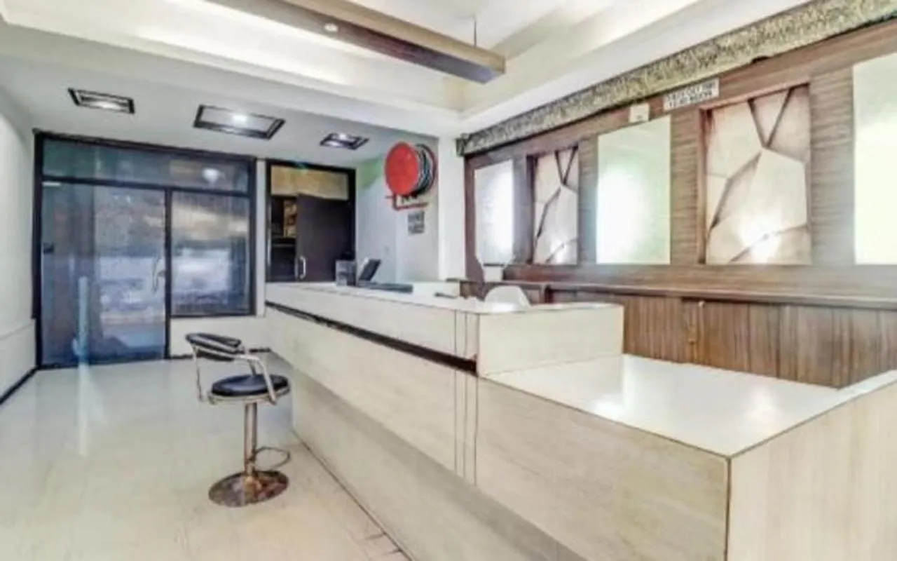 Om Sai Nath Hotel & Restaurant By Wb Inn Agra